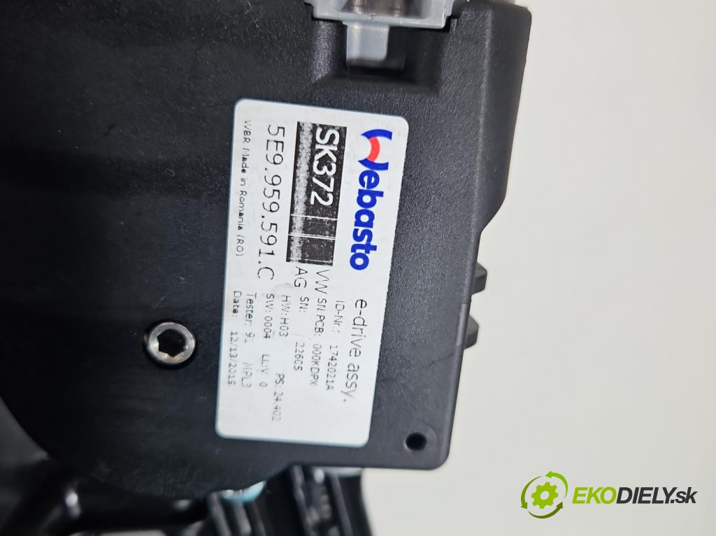 Skoda Octavia III 2013- 1.6 TDI 110 hp manual 81 kW 1598 cm3 5- Střešní okno:  (Sklo karoserie)