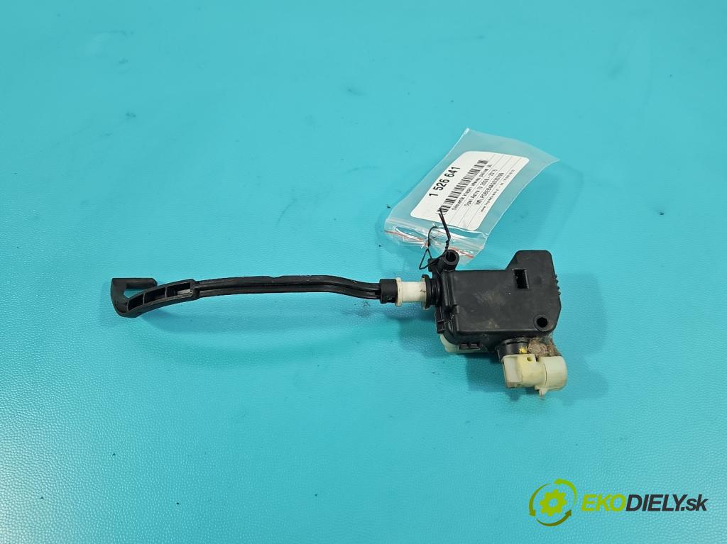 Opel Astra IV 2009-2015 1.4 16V 101 HP manual 74 kW 1398 cm3 5- Aktuátor: papuče: nádrže palivo 13501151