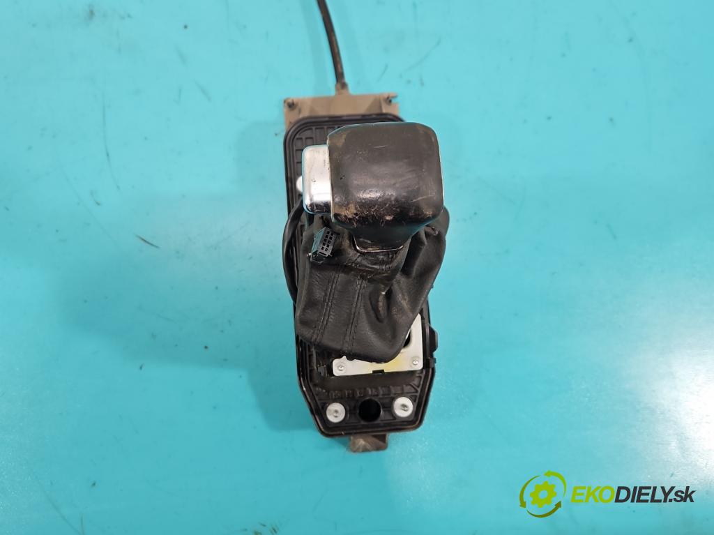 Vw Tiguan I 2007-2016 2.0 TDI 140 HP automatic 103 kW 1968 cm3 5- Páka: Změny: stupeň,rýchlosť 5N1713025 (Rýchlostná páka (kulisa))