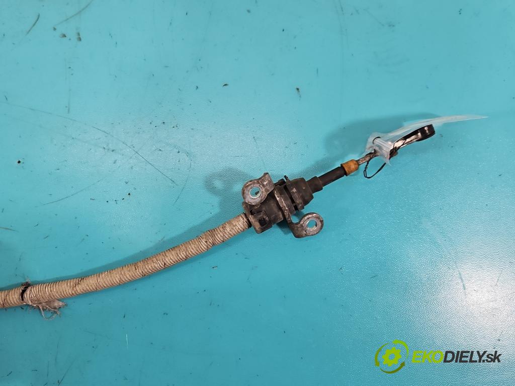 Vw Tiguan I 2007-2016 2.0 TDI 140 HP automatic 103 kW 1968 cm3 5- Páka: Změny: stupeň,rýchlosť 5N1713025 (Rýchlostná páka (kulisa))