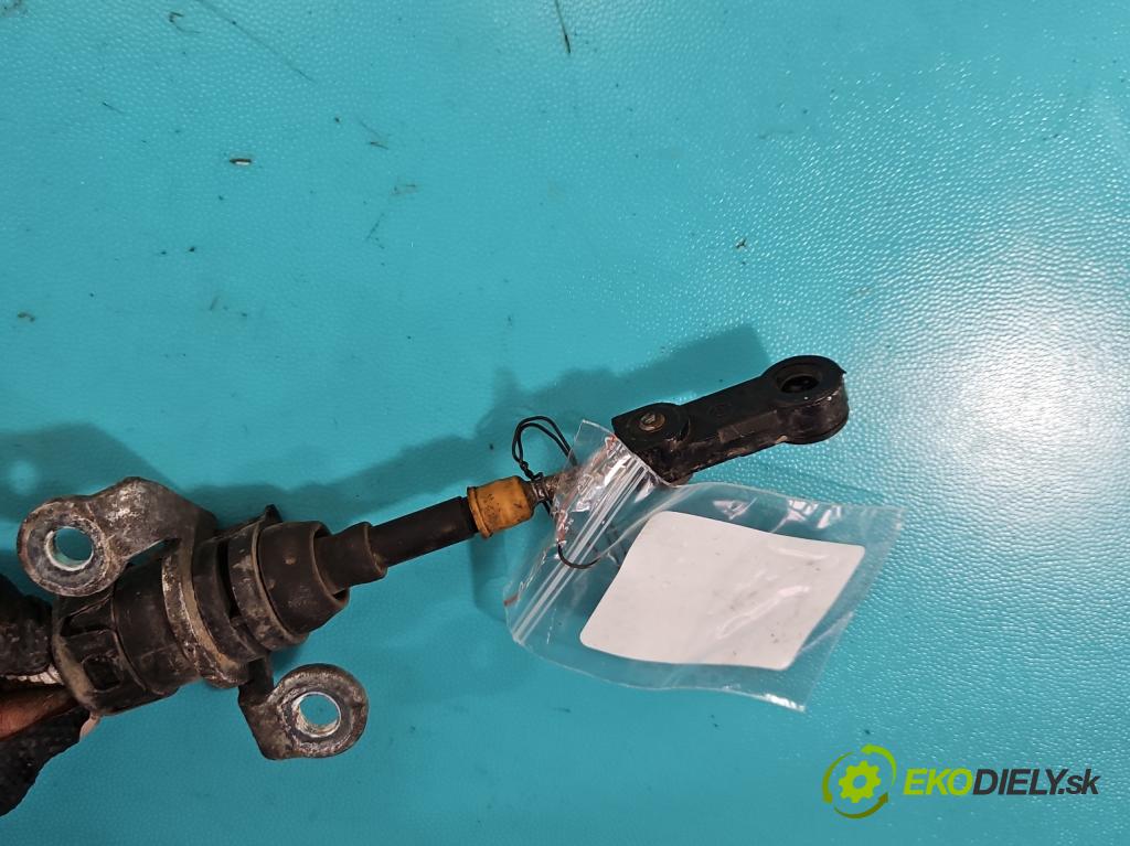 Vw Tiguan I 2007-2016 2.0 TDI 140 HP automatic 103 kW 1968 cm3 5- Páka: Změny: stupeň,rýchlosť 5N1713025 (Rýchlostná páka (kulisa))