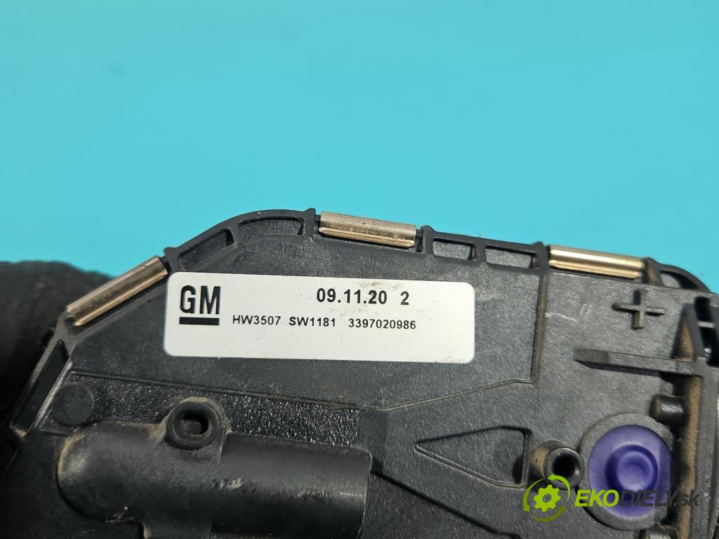 Opel Astra IV 2009-2015 1.4 16V 101 HP manual 74 kW 1398 cm3 5- motor stieračov predné 1397220623