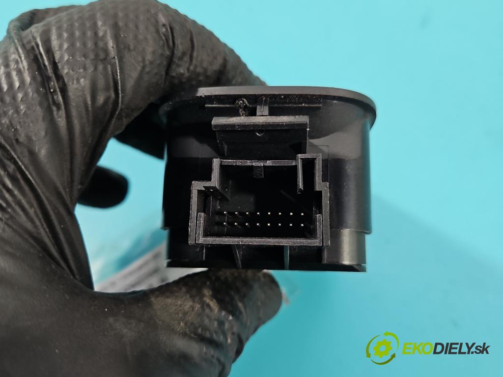 Vw Tiguan I 2007-2016 2.0 TDI 140 HP automatic 103 kW 1968 cm3 5- prepínač brzda: ručný 5N0927225A (Prepínacie páčky pod volantom)