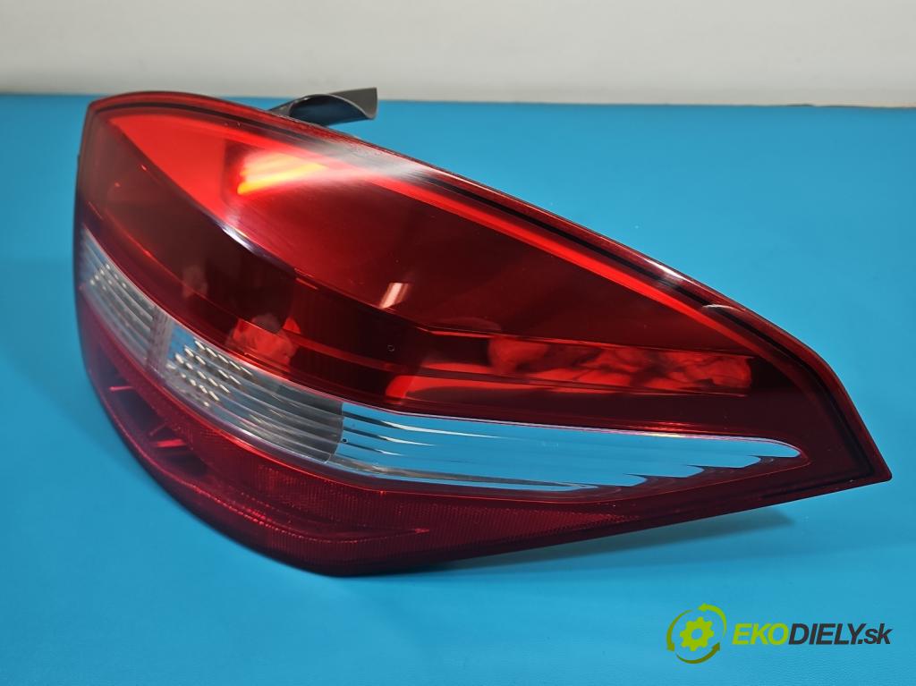 Renault Laguna III 2007-2015 2.0 16V 140 HP manual 103 kW 1997 cm3 5- svetlo / reflektor zadné pravé  (Kľučka dverí ostatné)