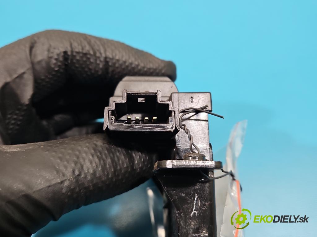 Renault Laguna III 2007-2015 2.0 16V 140 hp manual 103 kW 1997 cm3 5- zámek kufrových dveří zadní 8200747429A