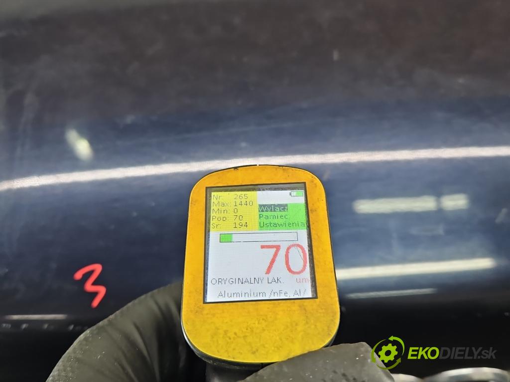 Audi A8 D2 1994-2002 4.2 V8 299KM automatic 220 kW 4172 cm3 4- zadní kufrové dveře  (Zadní kapota (kufr))