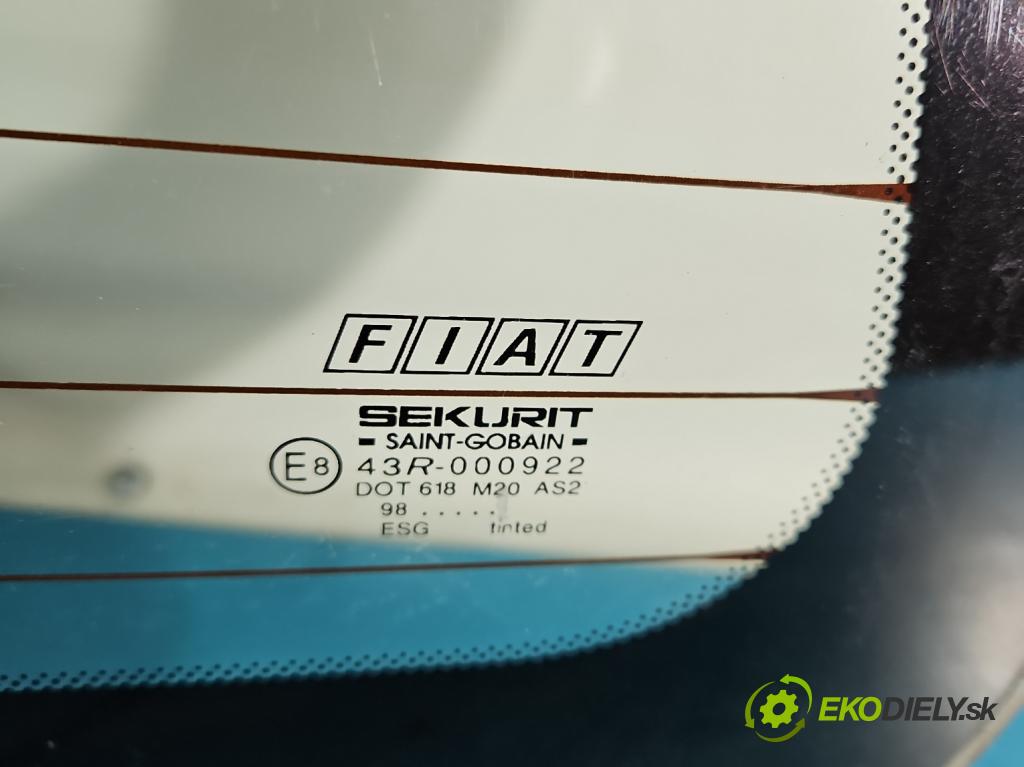 Fiat Seicento 1.1 JEDEN: 54 hp manual 40 kW 1108 cm3 3- sklo zadní  (Zadní sklo)