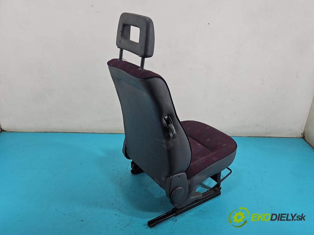 Fiat Seicento 1.1 JEDEN: 54 HP manual 40 kW 1108 cm3 3- Sedačka pravý  (Sedadlo)