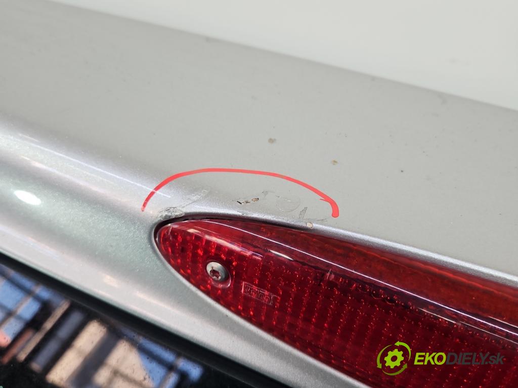 Renault Espace III 1997-2003 2.0 16v 140 hp manual 103 kW 1998 cm3 5- zadní kufrové dveře  (Zadní kapota (kufr))