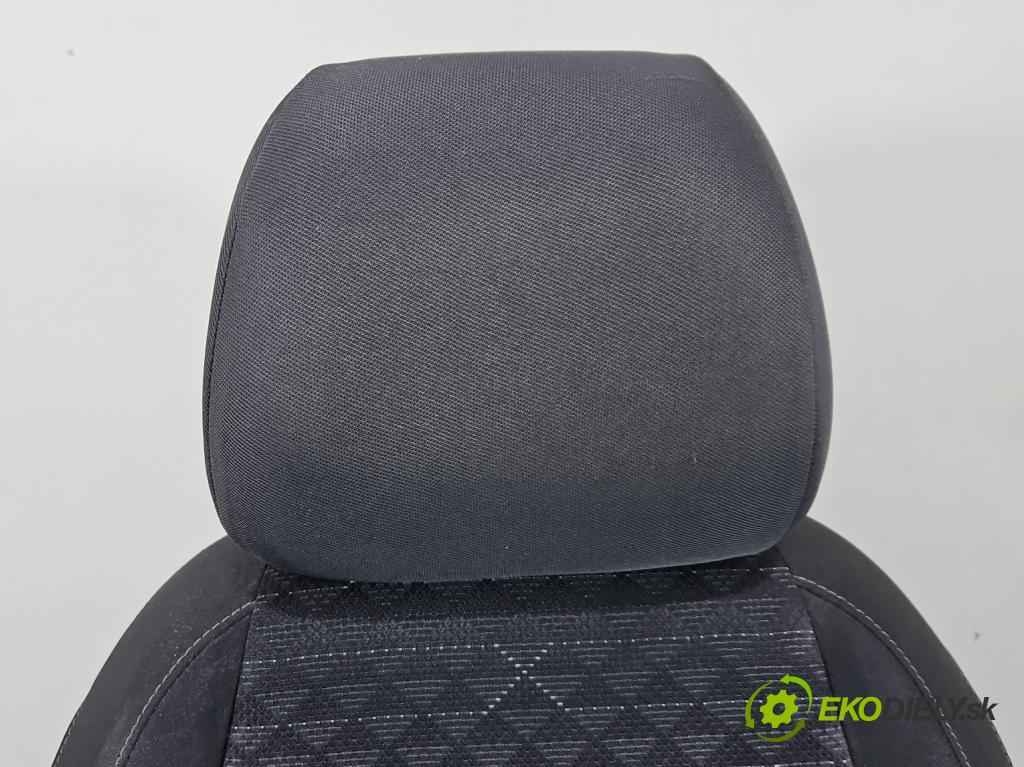 Kia Rio IV 2016-2023 1.2 16V 84KM manual 61.8 kW 1197 cm3 5- Sedačka pravý  (Sedadlo)
