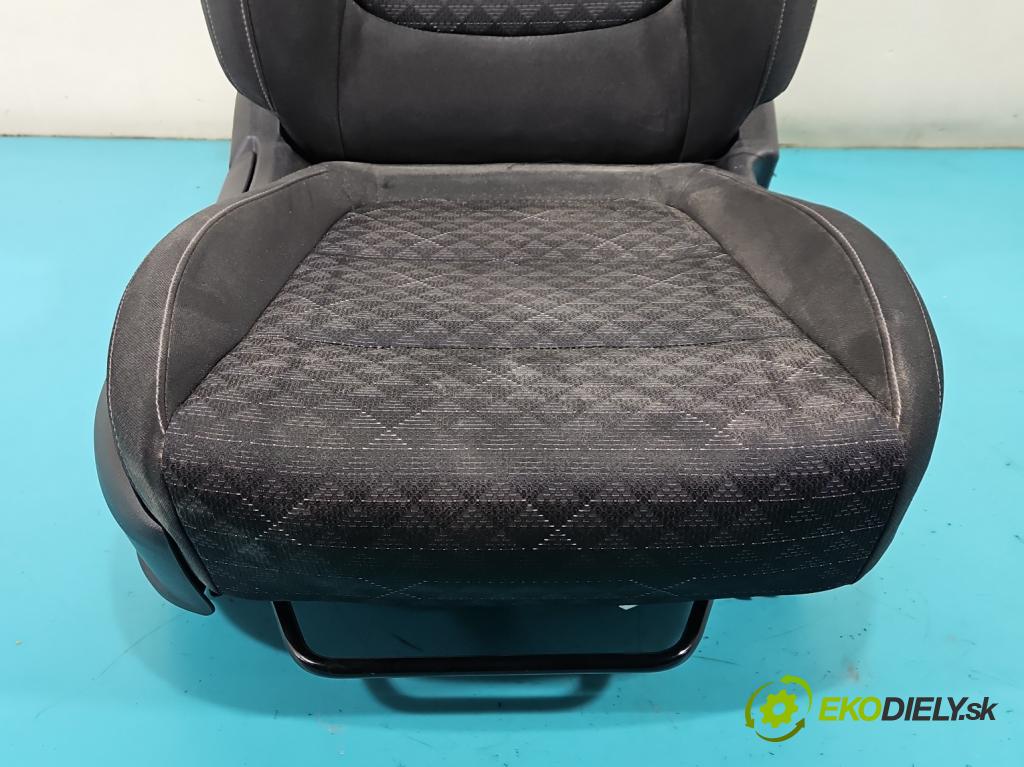 Kia Rio IV 2016-2023 1.2 16V 84KM manual 61.8 kW 1197 cm3 5- Sedačka pravý  (Sedadlo)