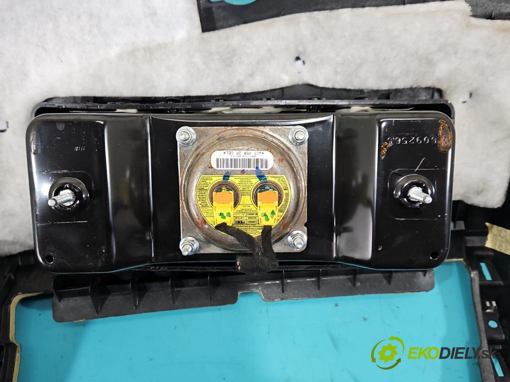 Dodge Journey 2.0 CRD 140 hp automatic 103 kW 1968 cm3 5- kokpit,přistrojova deska