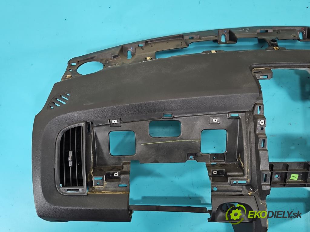 Dodge Journey 2.0 CRD 140 hp automatic 103 kW 1968 cm3 5- kokpit,přistrojova deska