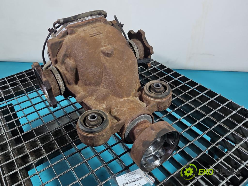 Infiniti QX50 2013-2015 3.7 V6 320KM automatic 235 kW 3696 cm3 5- Most: zadní: