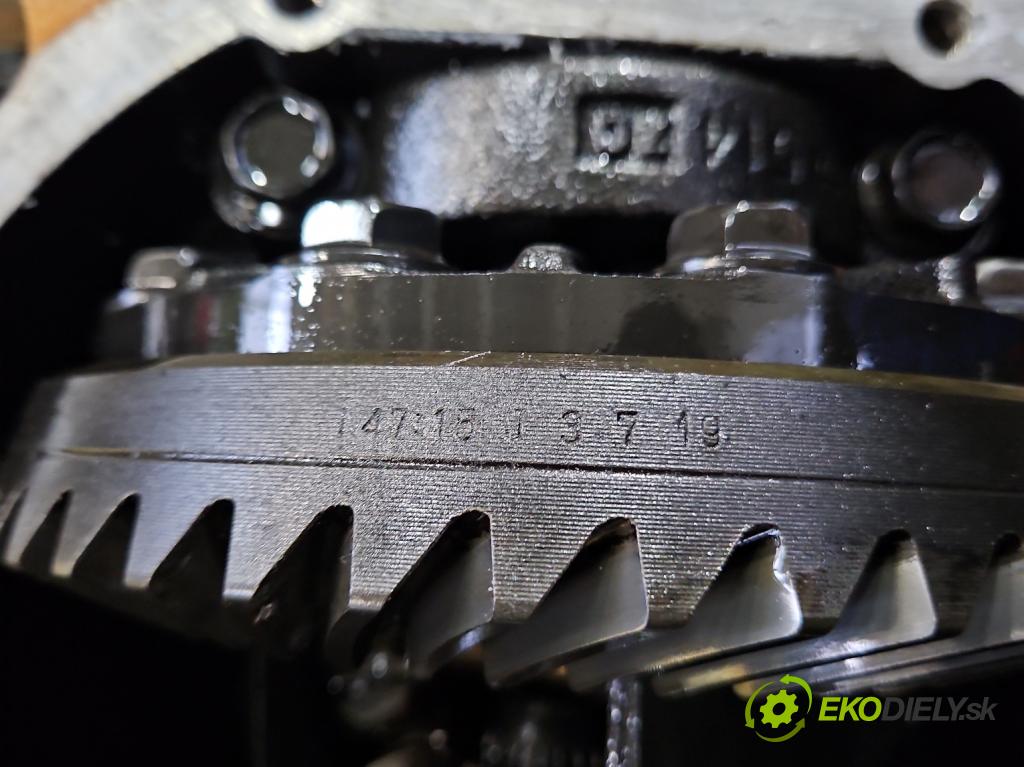 Infiniti QX50 2013-2015 3.7 V6 320KM automatic 235 kW 3696 cm3 5- Most: zadní: