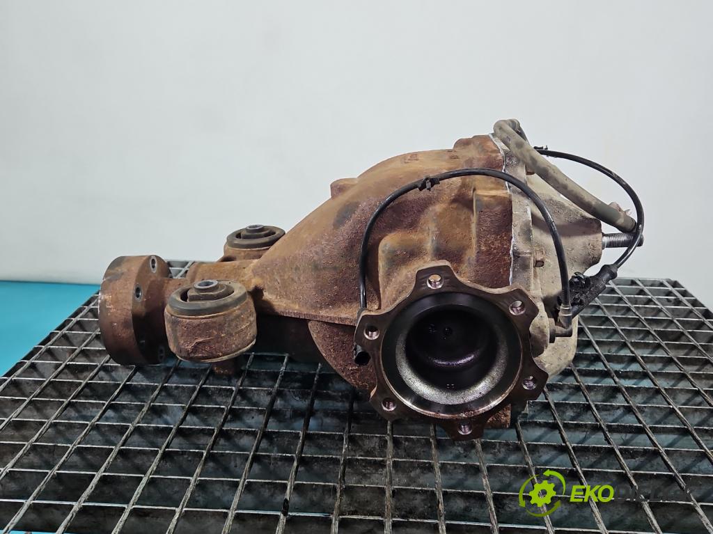 Infiniti QX50 2013-2015 3.7 V6 320KM automatic 235 kW 3696 cm3 5- Most: zadní: