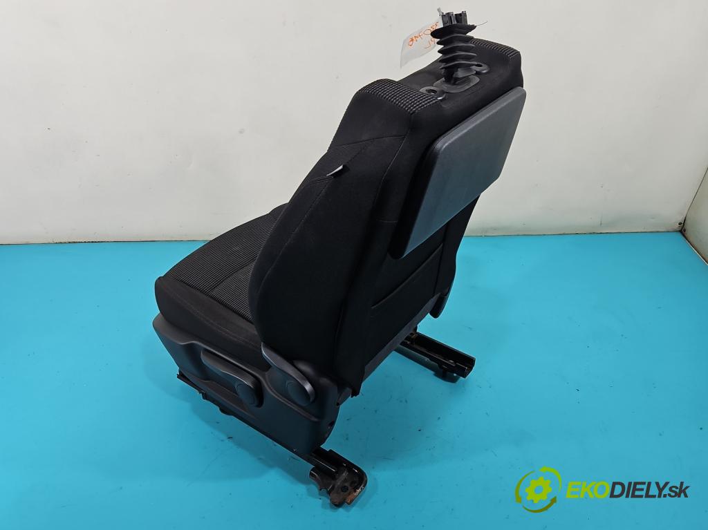 Peugeot 5008 I 2009-2017 2.0 HDI 150 HP manual 110 kW 1997 cm3 5- Sedačka ľavý  (Sedadlo)
