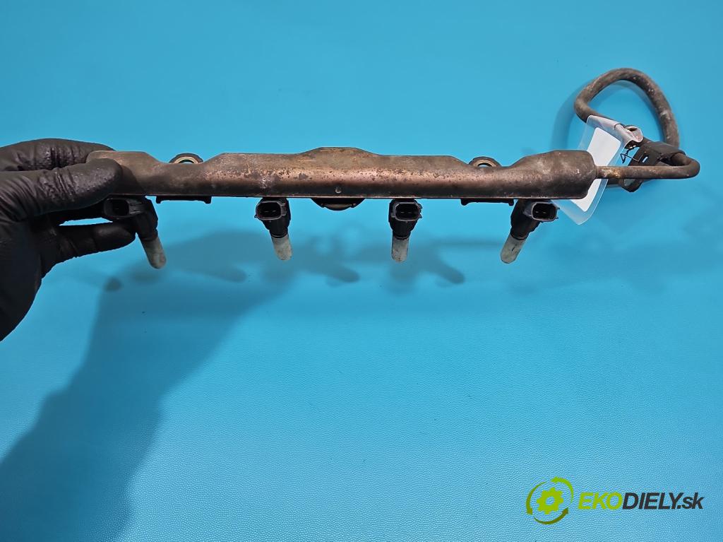 Toyota Corolla E12 2001-2009 1.4 vvti 97KM manual 71 kW 1398 cm3 5- vstrek 0280155936 (Vstrekovač paliva)