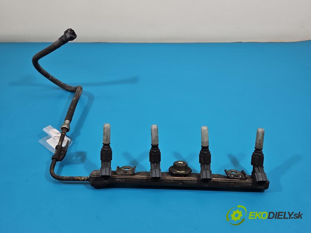 Toyota Corolla E12 2001-2009 1.4 vvti 97KM manual 71 kW 1398 cm3 5- vstrek 0280155936 (Vstrekovač paliva)