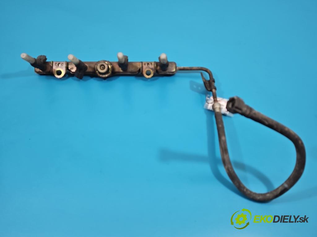 Toyota Corolla E12 2001-2009 1.4 vvti 97KM manual 71 kW 1398 cm3 5- vstrek 0280155936 (Vstrekovač paliva)