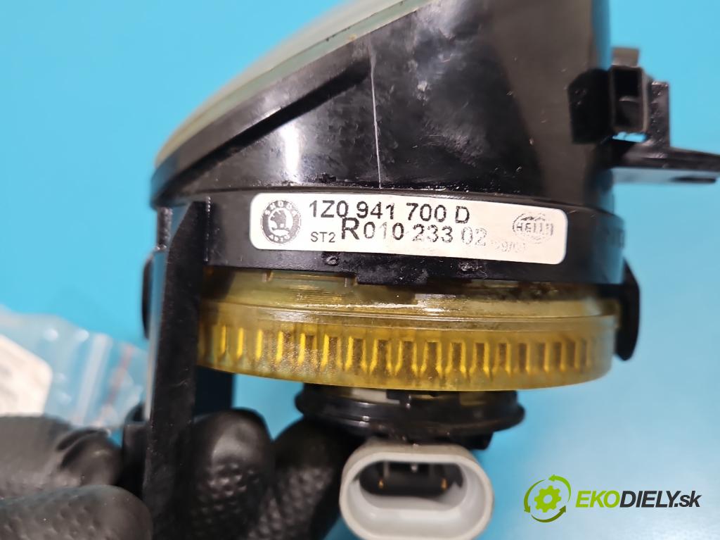 Skoda Octavia II 2004-2013 2.0 TDI 170 hp manual 125 kW 1968 cm3 5- Halogen pravý 1Z0941700D (Klika dveří ostatní)