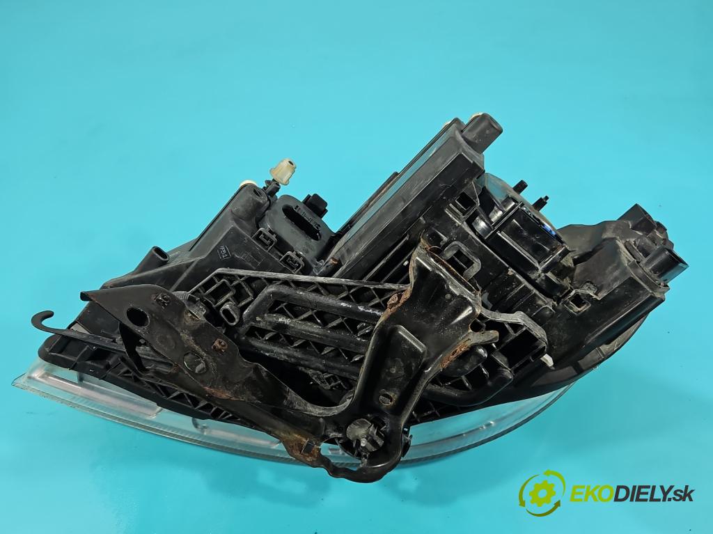 Skoda Octavia II 2004-2013 2.0 TDI 170 HP manual 125 kW 1968 cm3 5- Reflektor: pravý 1Z1941016G (Svetlo predné pravé)