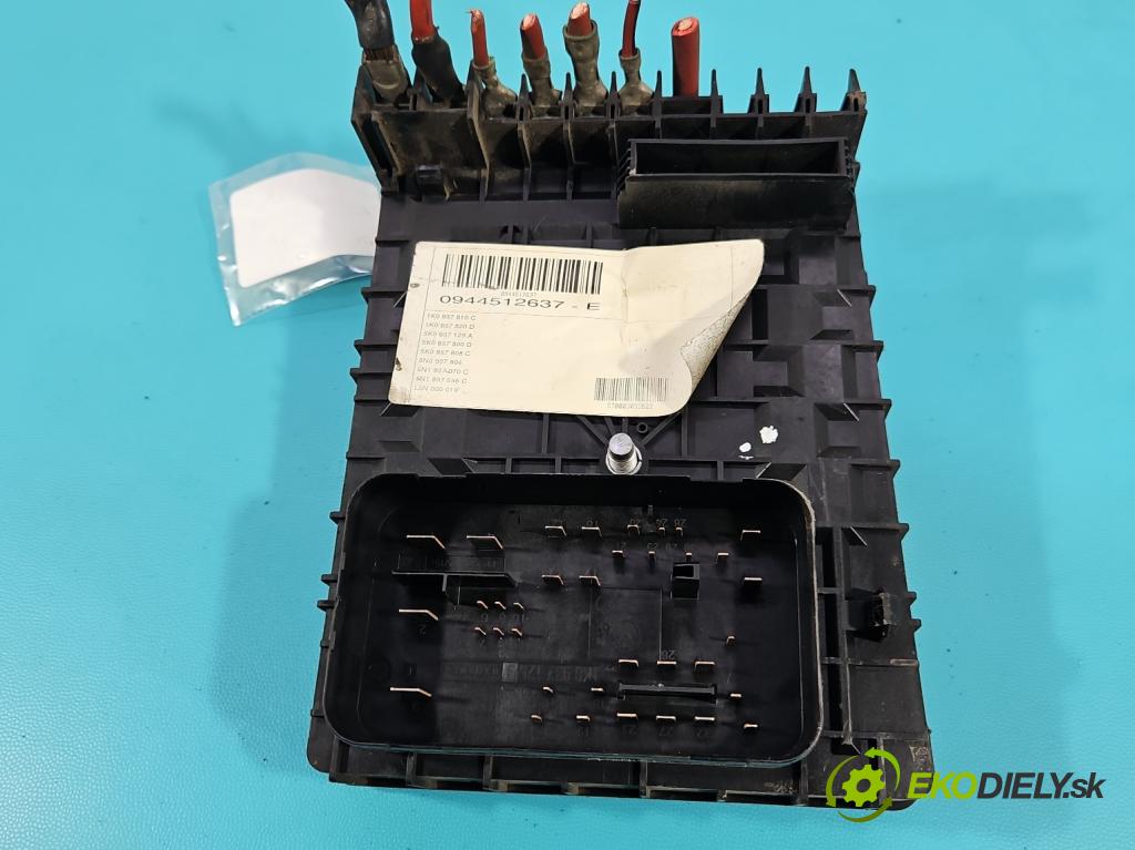 Vw Tiguan I 2007-2016 2.0 TDI 140 HP automatic 103 kW 1968 cm3 5- skrinka poistka 094512637-E (Poistková skrinka)