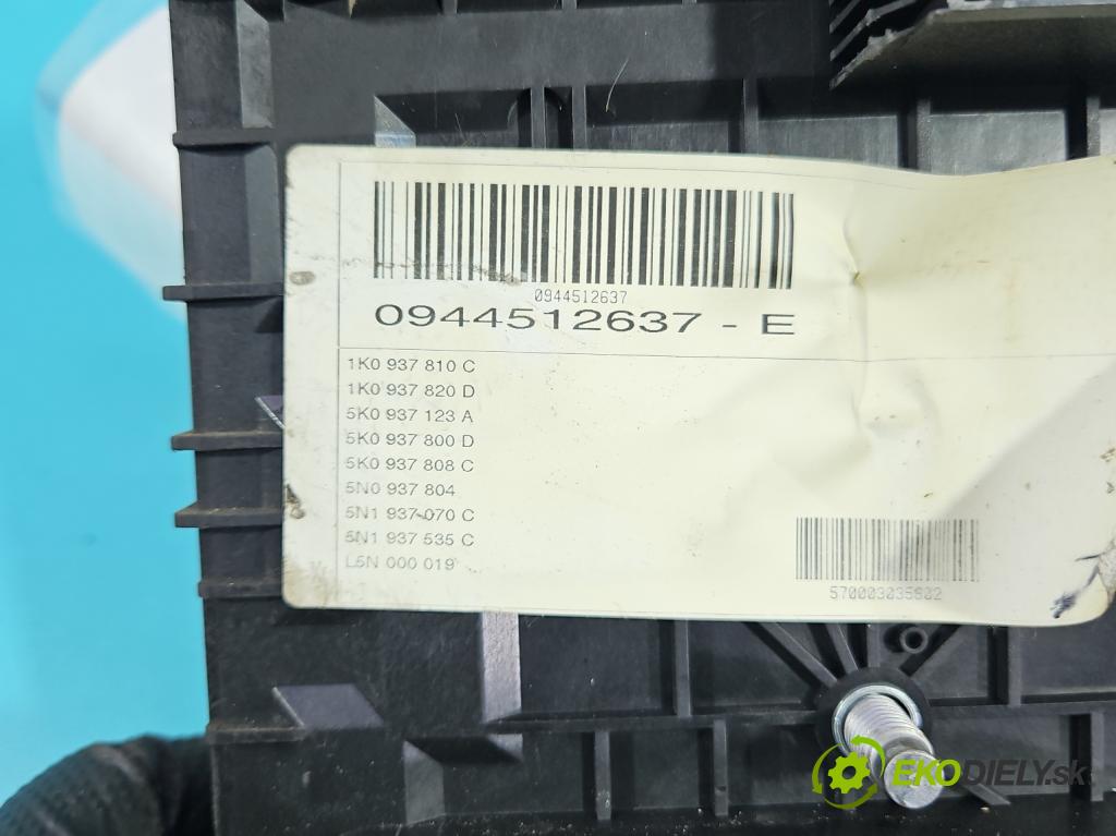 Vw Tiguan I 2007-2016 2.0 TDI 140 HP automatic 103 kW 1968 cm3 5- skrinka poistka 094512637-E (Poistková skrinka)
