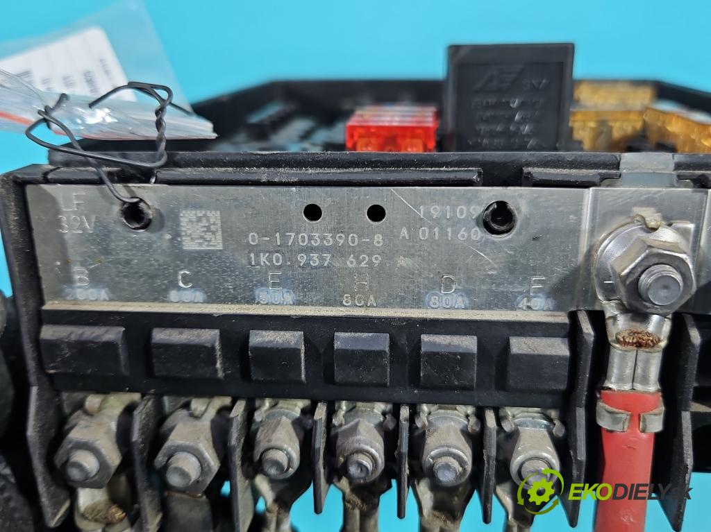 Vw Tiguan I 2007-2016 2.0 TDI 140 HP automatic 103 kW 1968 cm3 5- skrinka poistka 094512637-E (Poistková skrinka)
