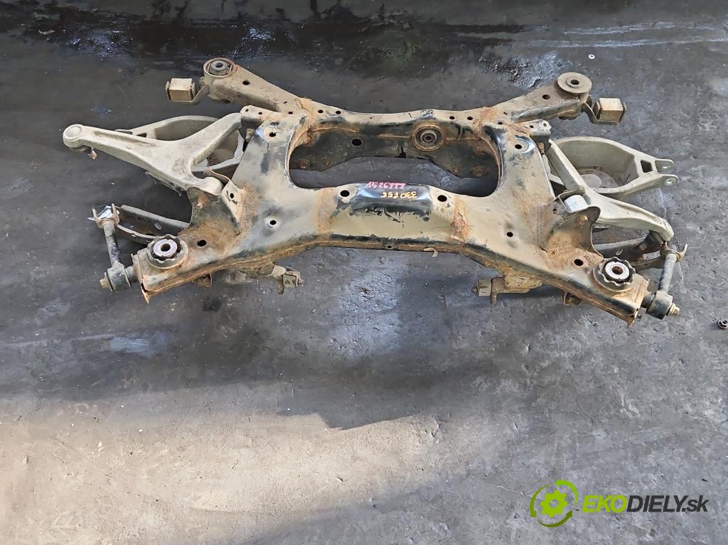 Infiniti QX50 2013-2015 3.7 V6 320KM automatic 235 kW 3696 cm3 5- zadní výztuha  (Zadní výztuha)