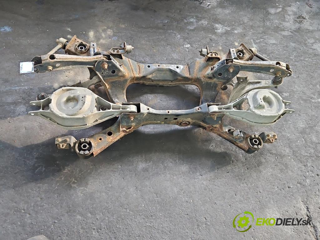 Infiniti QX50 2013-2015 3.7 V6 320KM automatic 235 kW 3696 cm3 5- zadní výztuha  (Zadní výztuha)