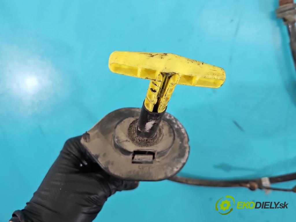 Renault Scenic II 2003-2009 2.0b 135 HP manual 99 kW 1998 cm3 5- Brzda manuál: elektrický: 8200396850 (Ručná brzda)