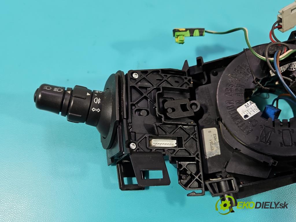 Renault Scenic II 2003-2009 2.0b 135 HP manual 99 kW 1998 cm3 5- prepínač komplex: 8200127727 (Prepínacie páčky pod volantom)