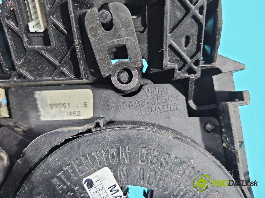 Renault Scenic II 2003-2009 2.0b 135 HP manual 99 kW 1998 cm3 5- prepínač komplex: 8200127727 (Prepínacie páčky pod volantom)