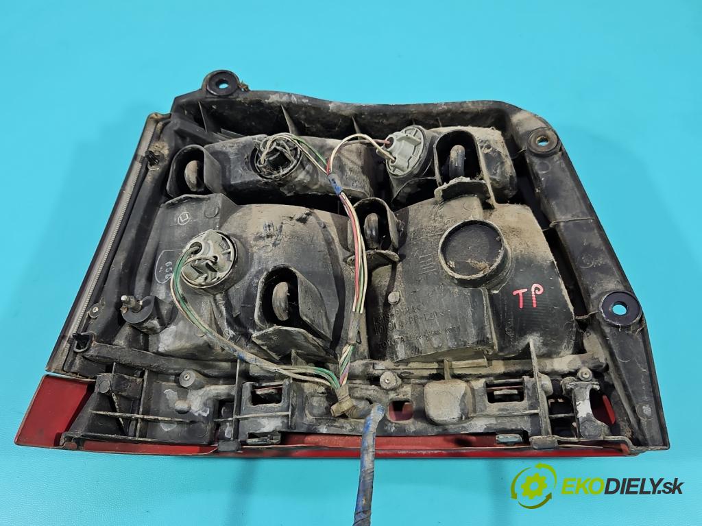 Toyota Corolla E10 1.4 16v 88 hp manual 65 kW 1332 cm3 3- světlo zadní pravé  (Klika dveří ostatní)