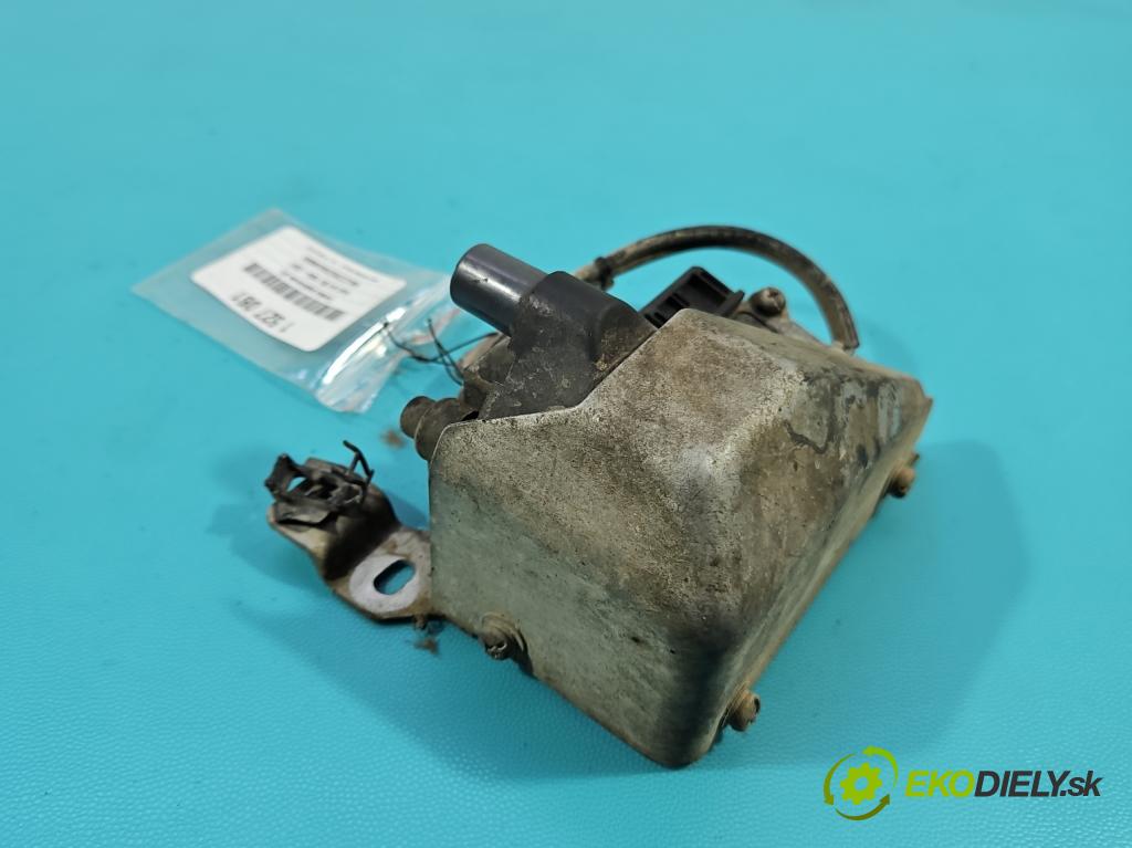 Audi A4 B5 1994-2001 1.6 8V 101 HP manual 74 kW 1595 cm3 4- cievka zapaľovacia  (Zapaľovacia cievka)