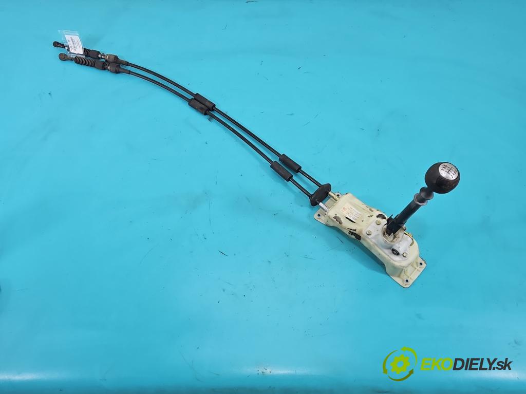 Alfa romeo Gt 1.9 jtd 937A5000 150 HP manual 110 kW 1910 cm3 3- Páka: Změny: stupeň,rýchlosť 55347550 (Rýchlostná páka (kulisa))