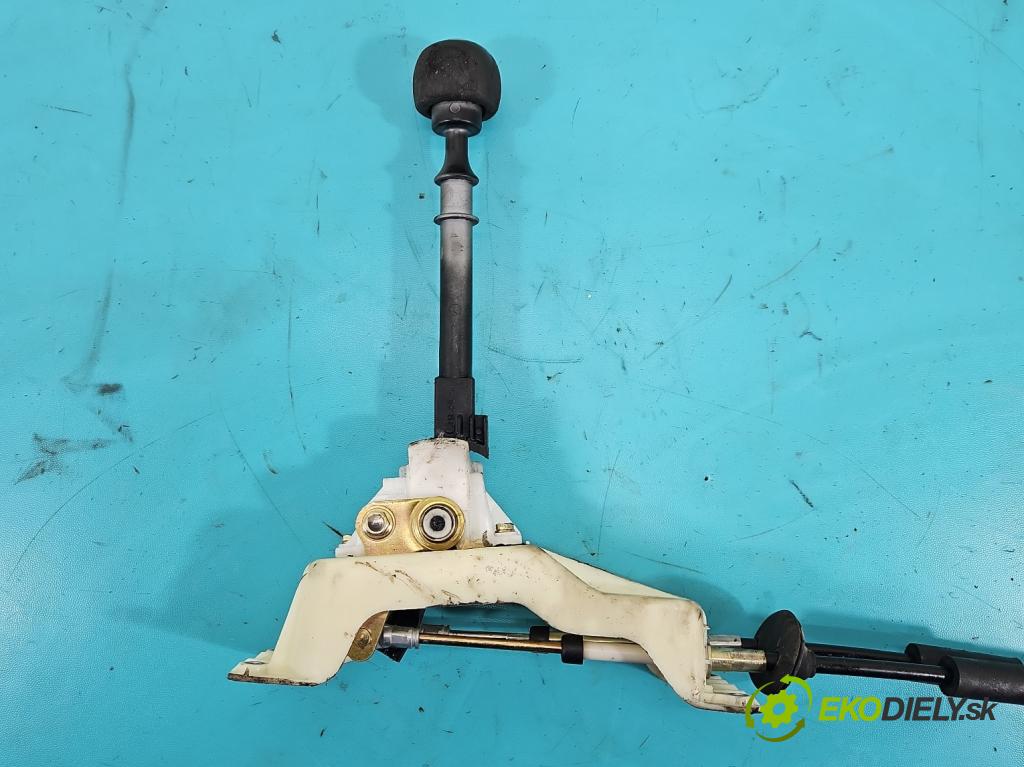 Alfa romeo Gt 1.9 jtd 937A5000 150 HP manual 110 kW 1910 cm3 3- Páka: Změny: stupeň,rýchlosť 55347550 (Rýchlostná páka (kulisa))