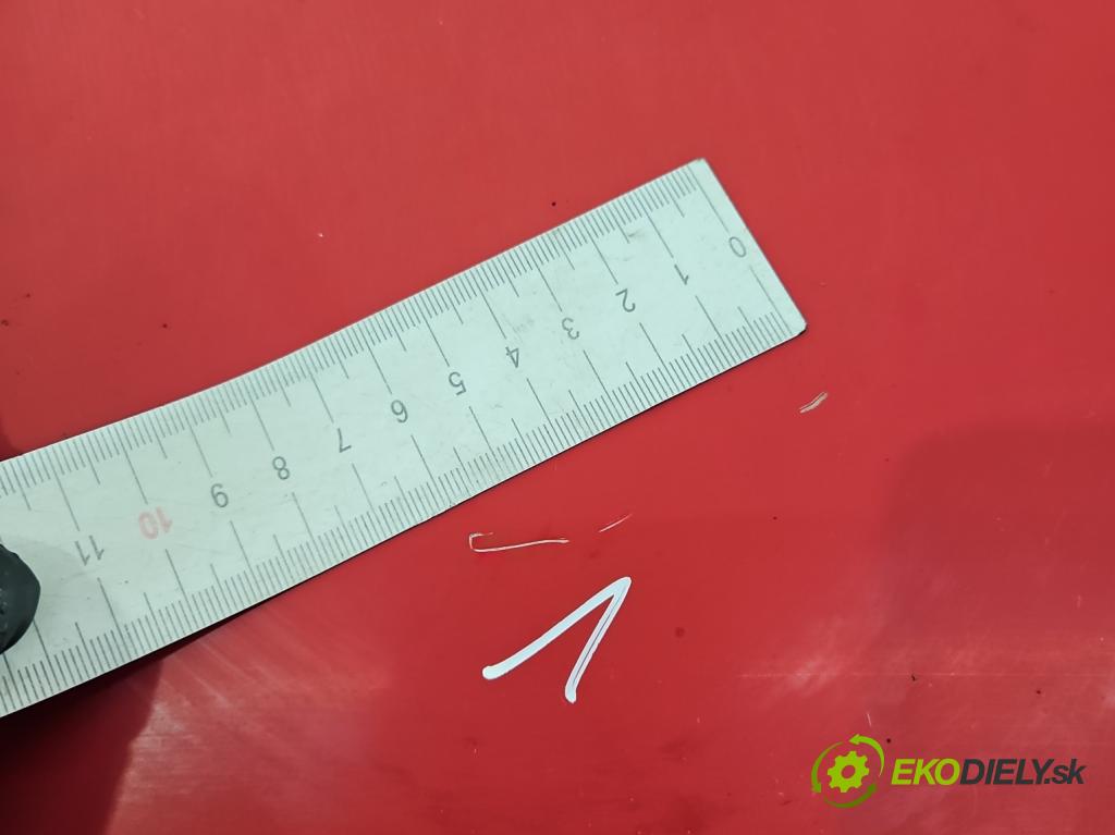 Opel Astra I 1991-2002 1.4 60 hp manual 44 kW 1389 cm3 4- zadní kufrové dveře  (Zadní kapota (kufr))