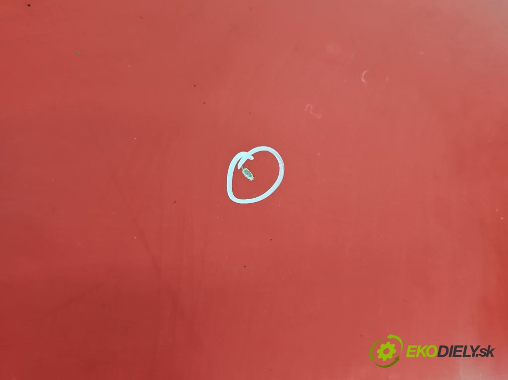 Opel Astra I 1991-2002 1.4 60 hp manual 44 kW 1389 cm3 4- zadní kufrové dveře  (Zadní kapota (kufr))