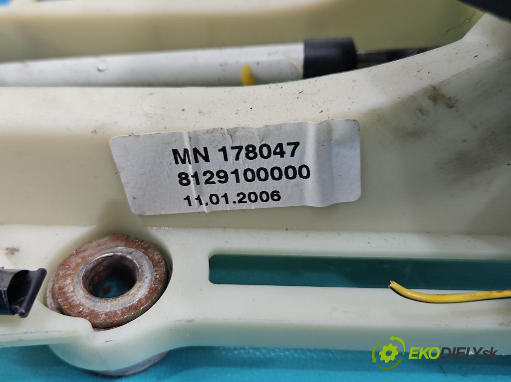 Mitsubishi Colt Z30 VI 2004-2012 1.1 12v 75 HP manual 55 kW 1124 cm3 5- Páka: Změny: stupeň,rýchlosť MN178047 (Rýchlostná páka (kulisa))