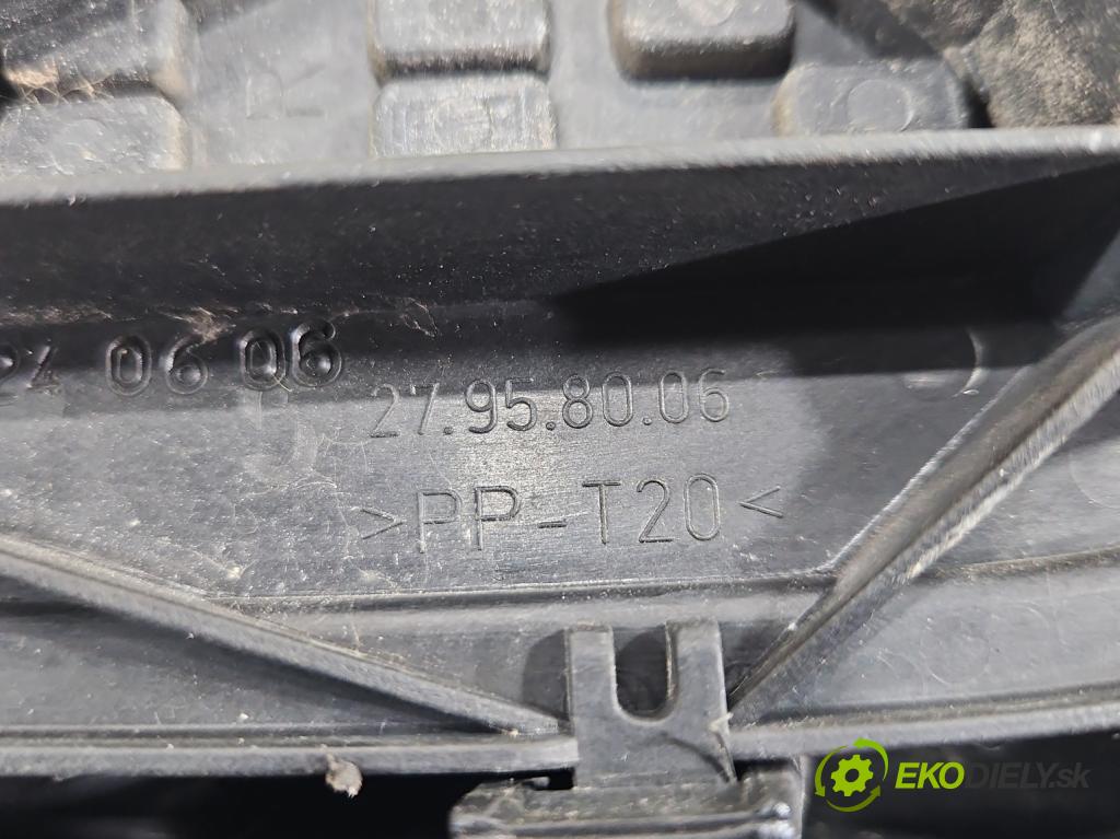 Mitsubishi Colt Z30 VI 2004-2012 1.1 12v 75 hp manual 55 kW 1124 cm3 5- světlo zadní pravé 8330A236 (Klika dveří ostatní)