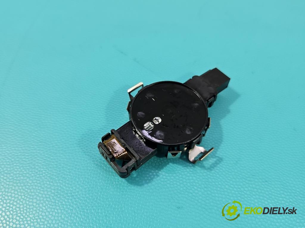 Skoda Octavia III 2013- 1.6 TDI 110 HP manual 81 kW 1598 cm3 5- snímač déšť: 8U0955559C (Snímač dažďa)