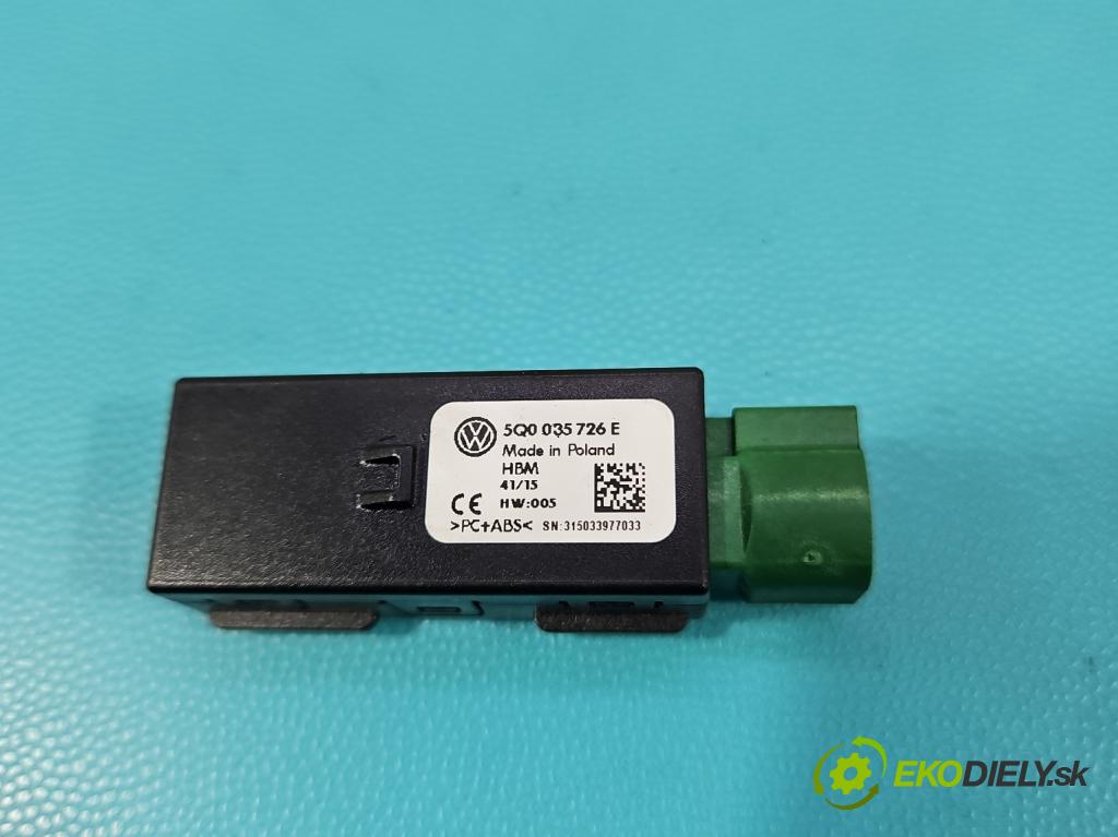 Skoda Octavia III 2013- 1.6 TDI 110 hp manual 81 kW 1598 cm3 5- zásuvka USB 5Q0035726E