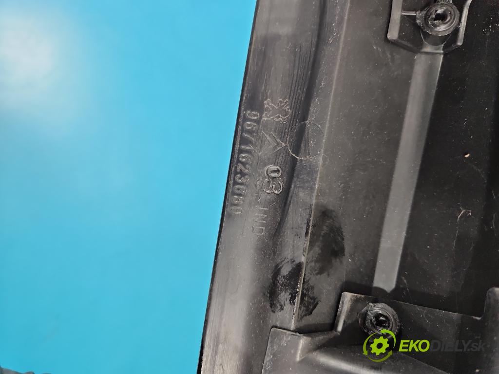 Peugeot 5008 I 2009-2017 2.0 HDI 150 HP manual 110 kW 1997 cm3 5- torpédo 9671623680 (Torpédo (plast pod čelným sklom))