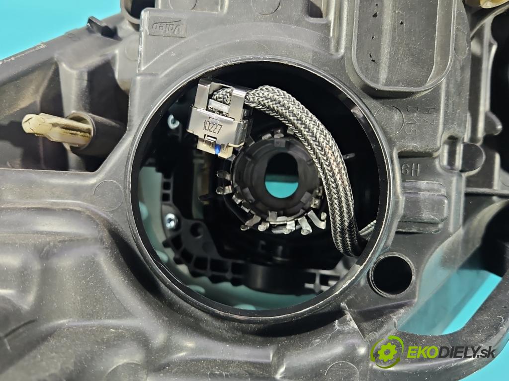 Peugeot 5008 I 2009-2017 2.0 HDI 150 hp manual 110 kW 1997 cm3 5- světlo pravý 9685473480 (Pravé přední světlo)