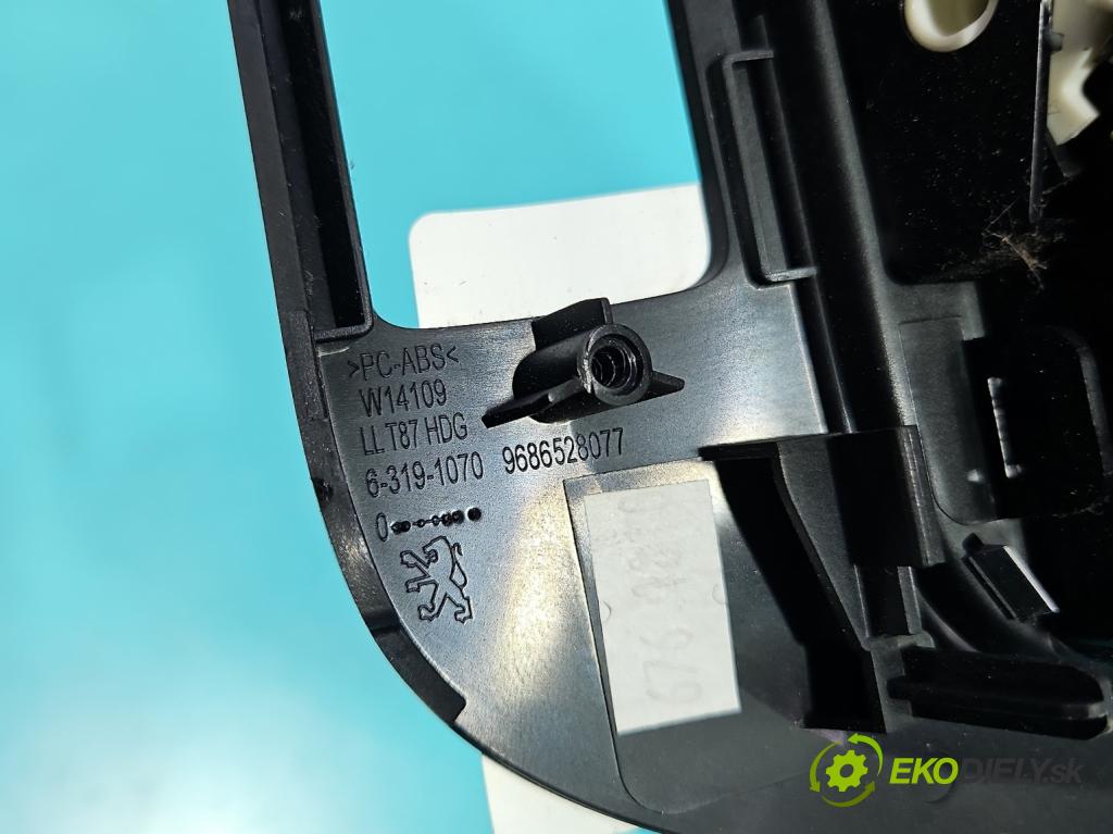 Peugeot 5008 I 2009-2017 2.0 HDI 150 hp manual 110 kW 1997 cm3 5- Mřížka: topení medián: 9686528077 (Mřížka topení)