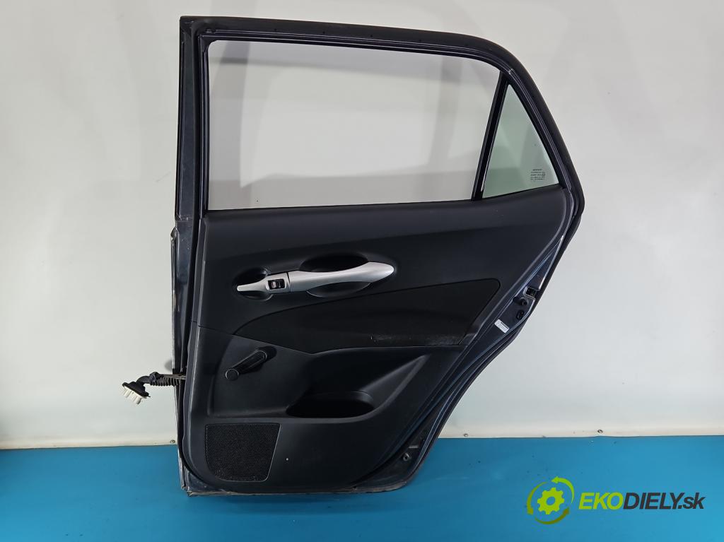 Toyota Auris I 2006-2013 1.4 VVT-I 97KM manual 71 kW 1398 cm3 5- dveře zadní pravé  (Klika dveří ostatní)