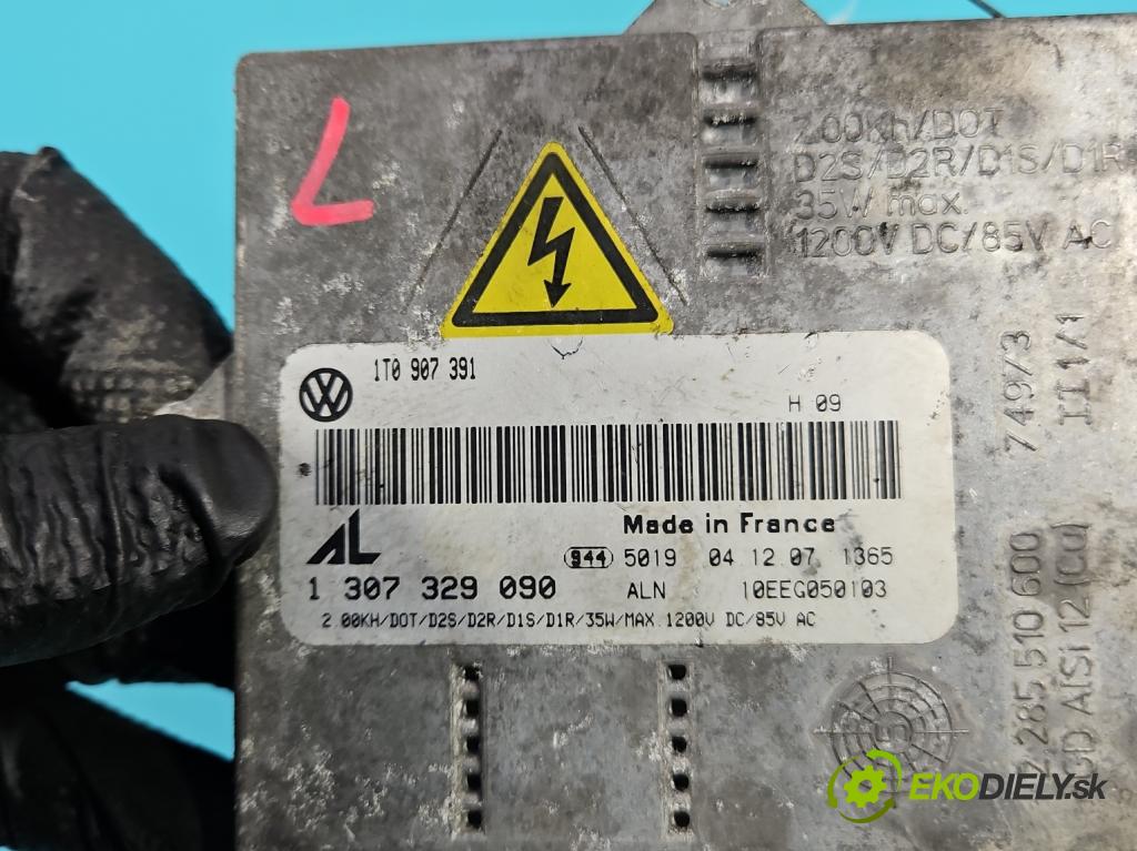 Vw Jetta V 2005-2010 2.0 tdi 140 HP manual 103 kW 1968 cm3 4- střídač: xenon 1307329090 (Riadiaca jednotka xenónu)