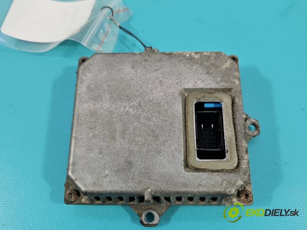 Vw Jetta V 2005-2010 2.0 tdi 140 HP manual 103 kW 1968 cm3 4- střídač: xenon 1307329090 (Riadiaca jednotka xenónu)